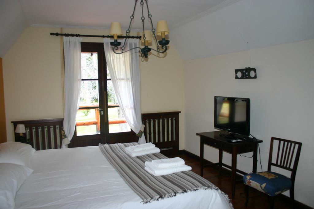 Hosteria Futalaufquen Lago Futalaufquen Rum bild